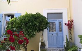 Notre Maison Aux Volets Bleus