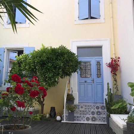 Notre Maison Aux Volets Bleus Ouveillan Extérieur photo